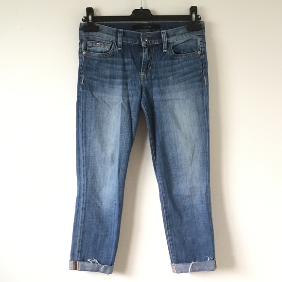 Distressed hem cropped blue jeans - Picture 2 of 5